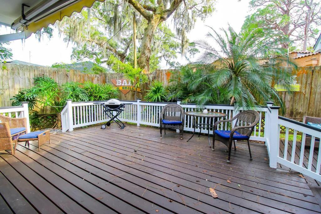 The Mini Moody - Luxurious Home Recently Renovated Close To Beach & Downtown St. Augustine Bagian luar foto